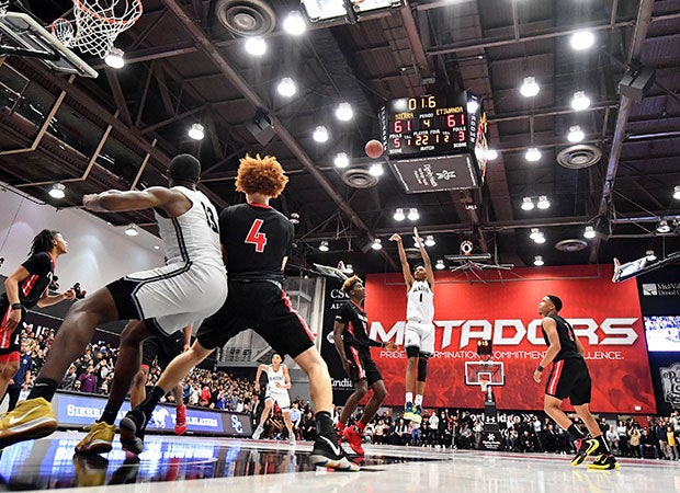 Ziaire Williams of Sierra Canyon (Calif.) connects on the last-second, game-winning shot to stun Etiwanda in the CIF SoCal Regional Open Division title game at California State University-Northridge.