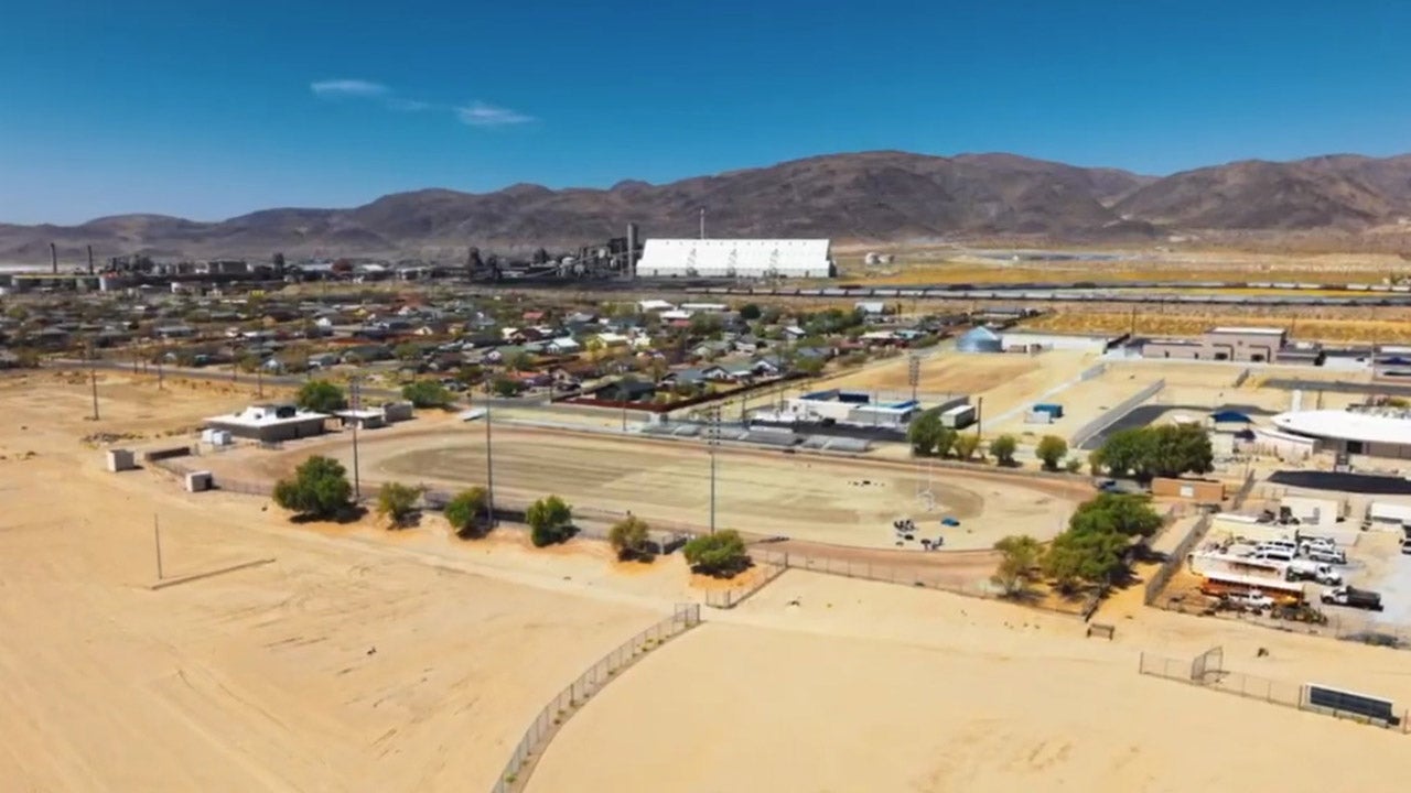 Trona is a small, desert community with a population of less than 2,000. From June through September, average daily temperatures are over 98 degrees.