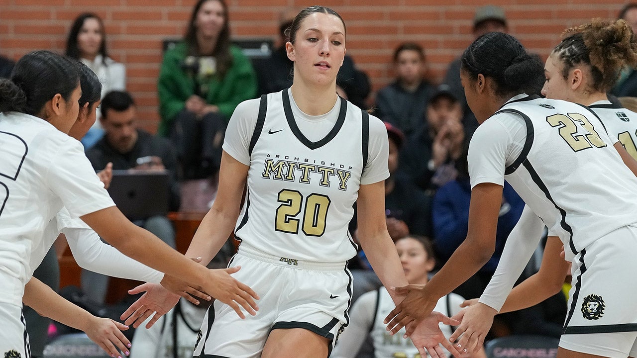 HIGHLIGHTS: Woliczko scores 19 in return