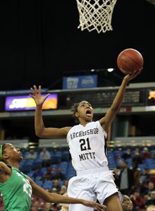 Mitty sophomore Kelli Hayes.