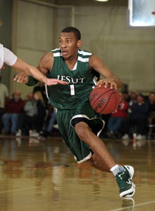 Akachi Okugo had 15 points in Jesuit's
win on Saturday.