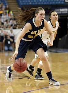 Jenna Klein led a balanced Oak Ridge
attack on Saturday night.