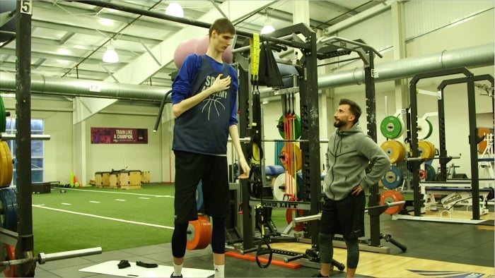 Video: Catching up with the world's tallest teenager, 7-foot-7 Robert Bobroczkyi