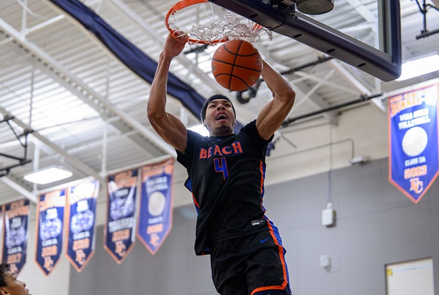Tyran Stokes led Rainier Beach to No. 12 spot in final MaxPreps Top 25. (PHOTO: Patrick Krohn)