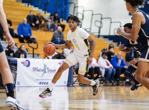 North Carolina signee Simeon Wilcher leads No. 13 Roselle Catholic into State Champions Invitational this week. (Photo: Catalina Fragoso)