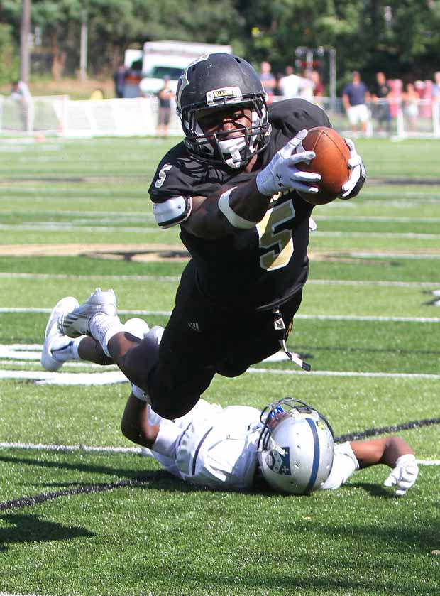 Paramus Catholic (N.J.) vs. Gilman (Baltimore).