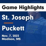 Puckett picks up third straight win at home