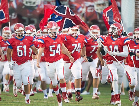 Manatee retains its spot as the nation's No. 1 high school football team.
