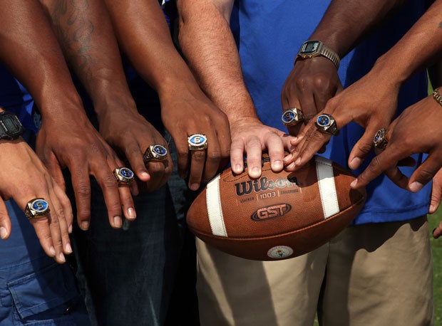 Oscar Smith is our pick to cover another finger with a championship ring this season.