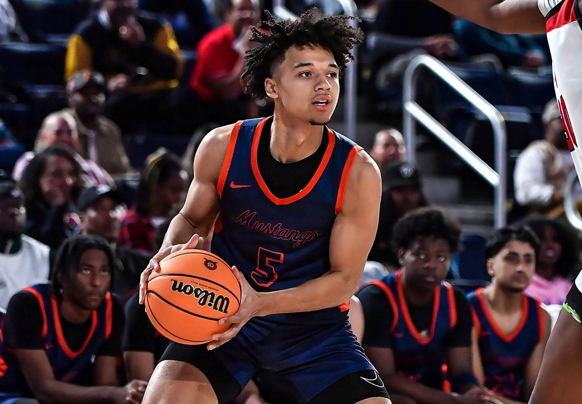 Five-star senior Brayden Burries averaged 24.8 points, 7.9 rebounds and 3.5 assists per contest last season. (Photo: Louis Lopez)