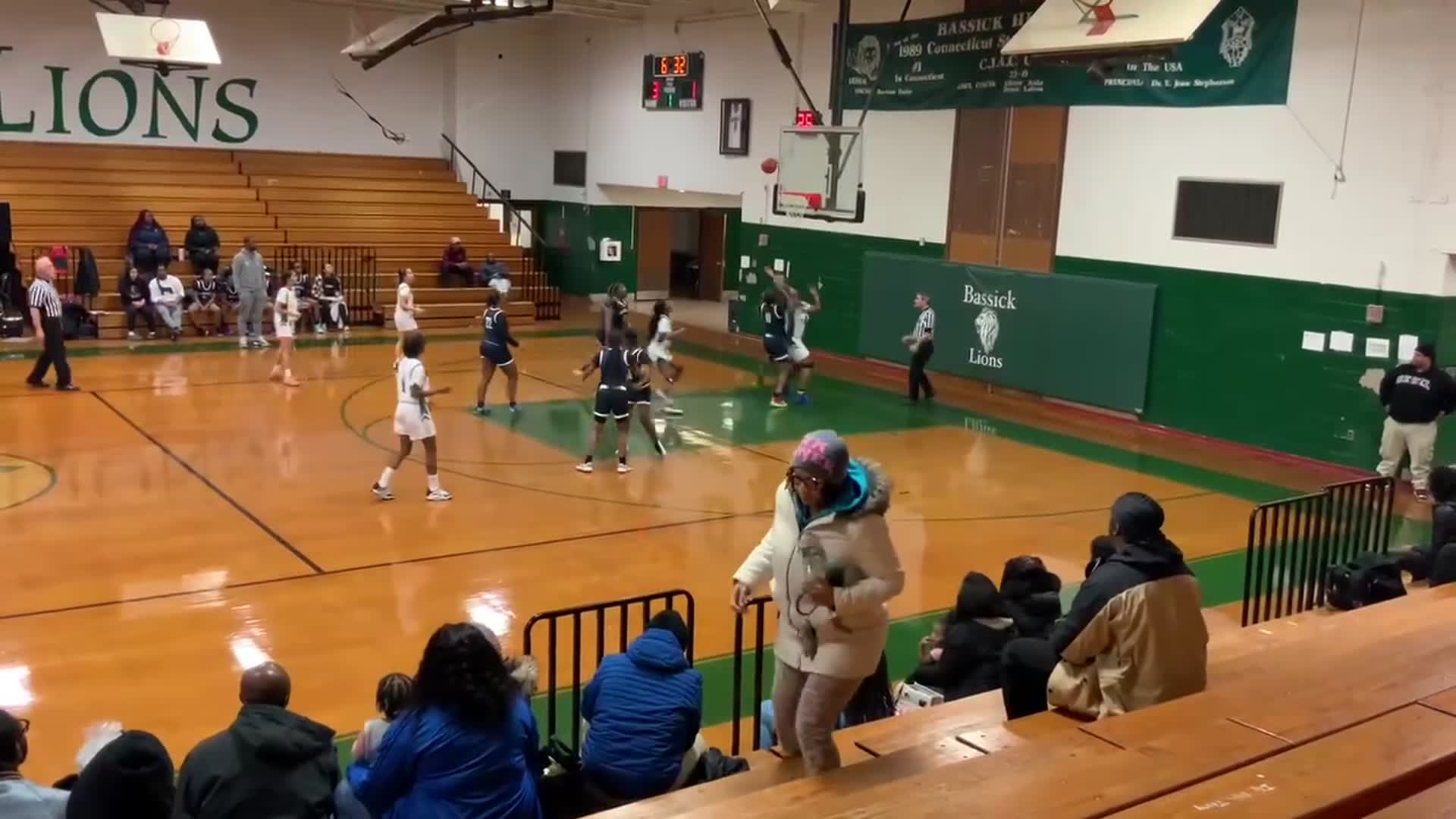 Basketball Recap: Amistad snaps three-game streak of wins on the road