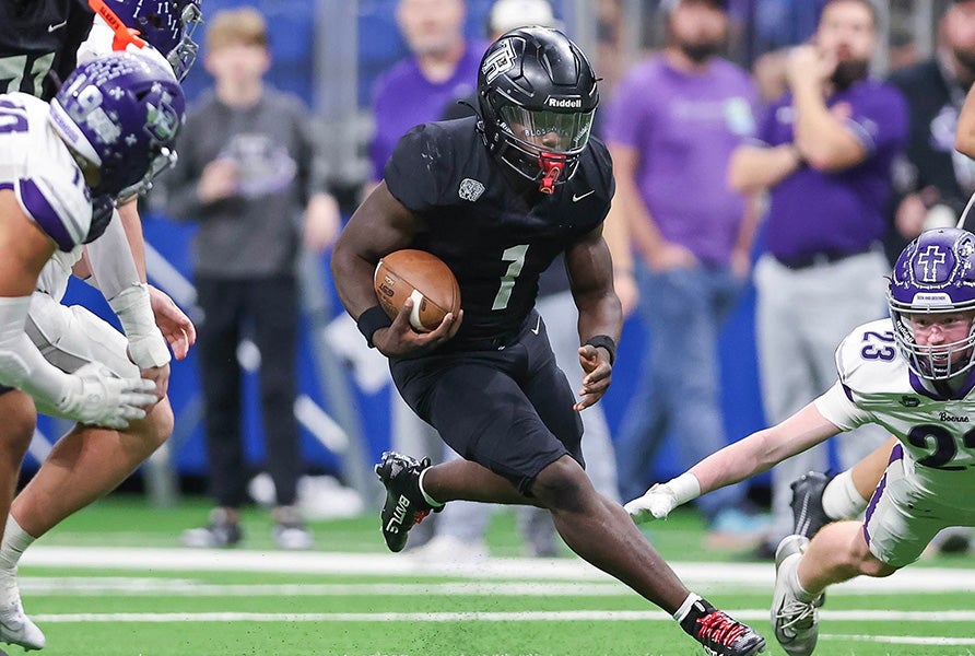 Randle running back Landen Williams-Callis got off to a hot start to his senior year, rushing for 227 yards and two touchdowns in a 20-14 win over South Oak Cliff. (FILE PHOTO: Rhonda Taormina)