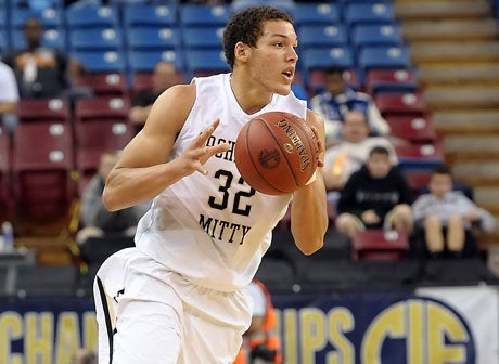 Aaron Gordon averaged over 23 points and 16 rebounds per game as a senior at Archbishop Mitty.