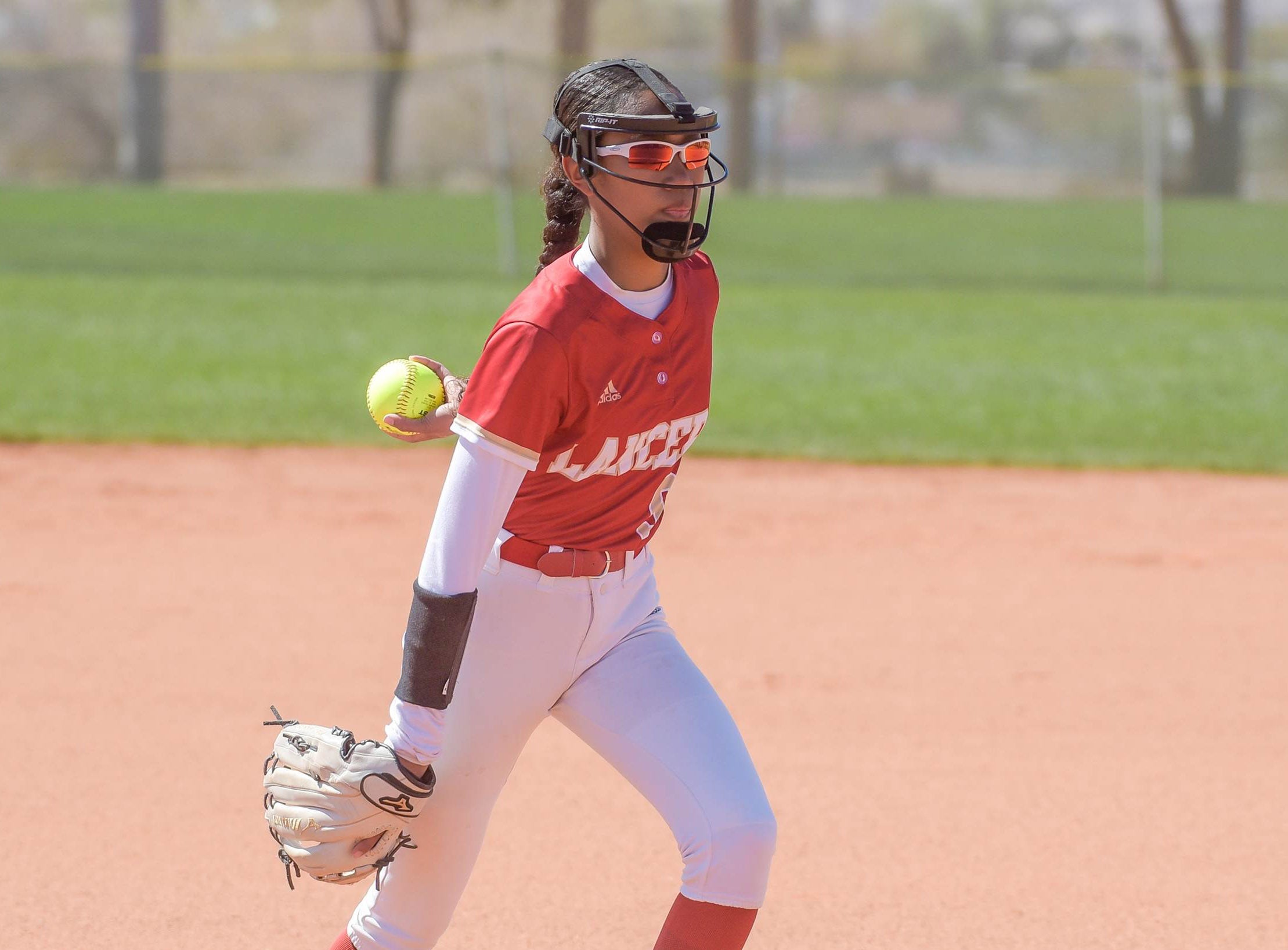 Brianne Weiss of Orange Lutheran has helped the Lancers climb back into the MaxPreps Top 25 softball rankings. The Notre Dame commit is 6-1 with an 0.80 ERA. (Photo: Darin Sicurello)