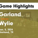Wylie skates past Garland with ease
