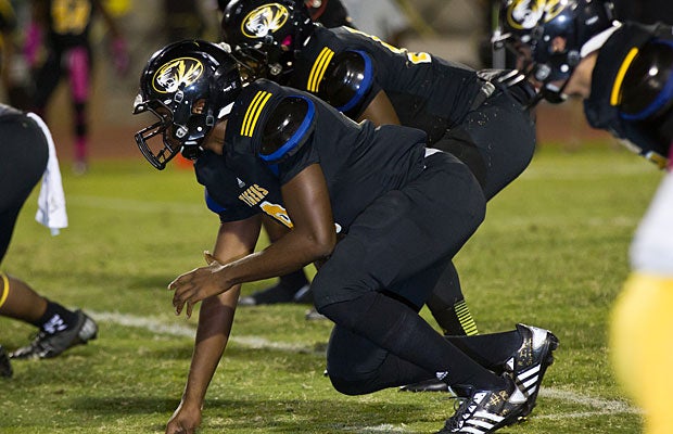 Edison stays undefeated and moves up a spot in the Division I Southern California Top 10.