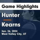 Hunter takes loss despite strong  efforts from  Kalysa Ng and  Grace Gallagher