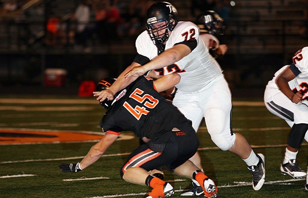 Bryan Restine and Gilmer will look to shove their way to a District 16-3A title.
