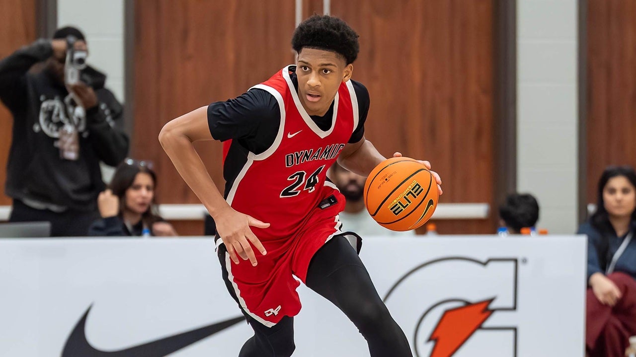 Spears commits to Texas, reclassifies