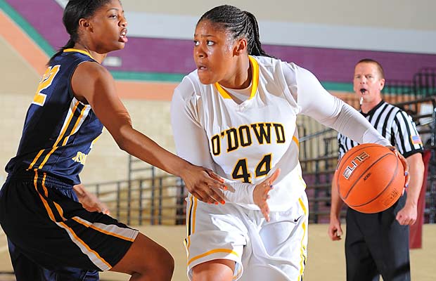 K.C. Waters and No. 19 Bishop O'Dowd will face No. 20 St. Mary's in a showdown on Saturday.