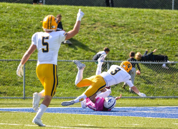 St. Ignatius moved up one spot in the midwest region rankings to No. 5.