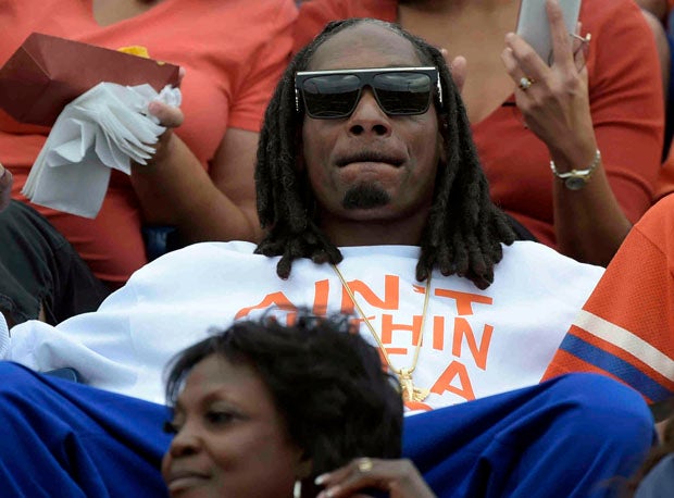 Snoop Dogg loves his Gorman football and, of course, his 4-star receiver son Cordell Broadus. 