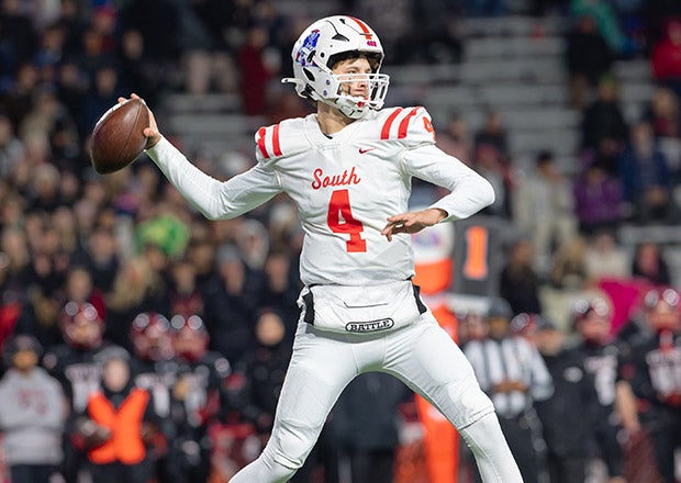 Pictured here during last year's Class A state championship game in Nebraska, Jett Thomalla is on fire just like Alabama's current signal caller Ty Simpson. (FILE PHOTO: Hannah Pokharel)