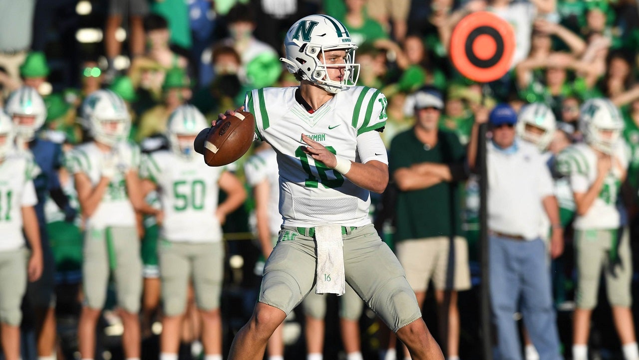 Arch Manning commits to Texas