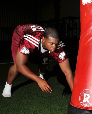 Justin Shanks is great at stuffing the run.