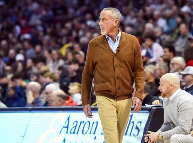 Oak Hill Academy head coach Steve Smith ends his career as the third all-time winningest coach in high school basketball history after the Warriors fell 81-67 to Link Academy in the GEICO Nationals opening round.
