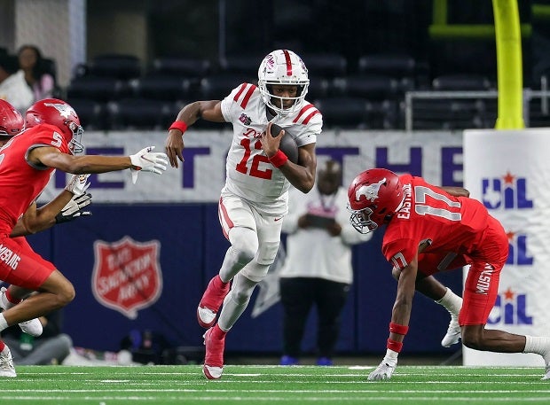Alabama commit Keelon Russell threw for more than 3,200 yards and 35 touchdowns last season. The Elite 11 champion has plenty of talent surrounding him as the Panthers look for the three-peat. (Photo: Robbie Rakestraw)