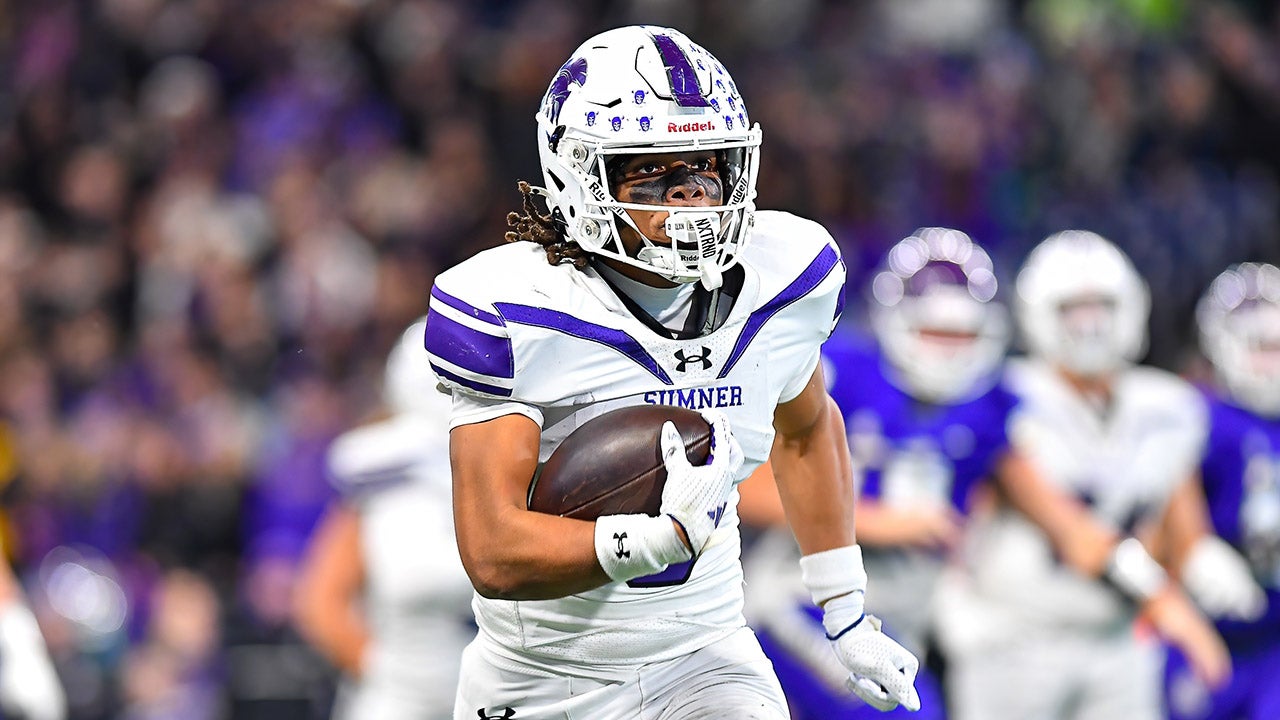 Lance McGee named 2025 MaxPreps Washington High School Football Player of the Year