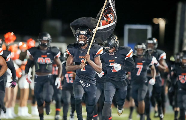 Lancaster moved into the No. 23 spot in this week's Texas rankings.
