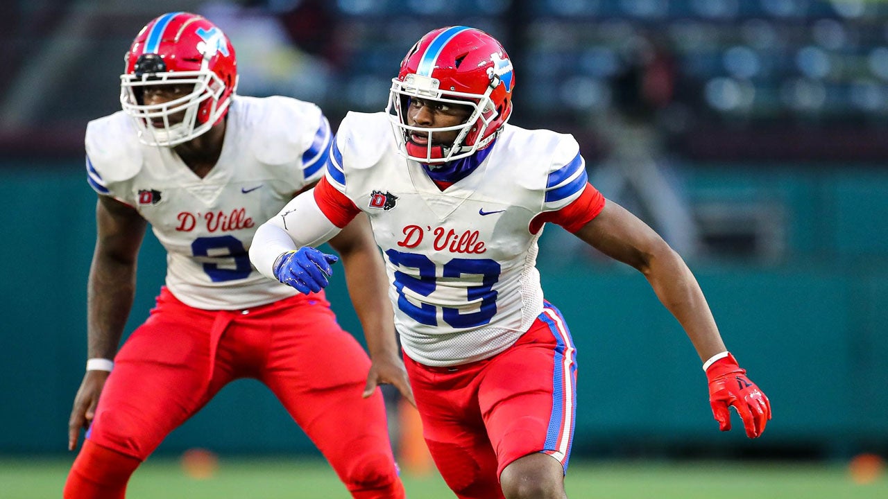 High school football: No. 1 Mater Dei kicks off season in California-Texas showdown at No. 13 Duncanville