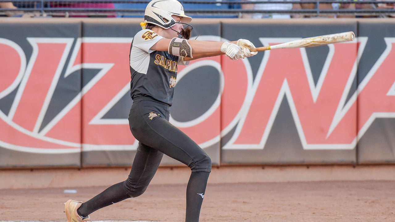 BYU commit Gianna Mares of Salpointe Catholic has the Tucson school up to No. 6 in the MaxPreps Top 25. (Photo: Darin Sicurello)