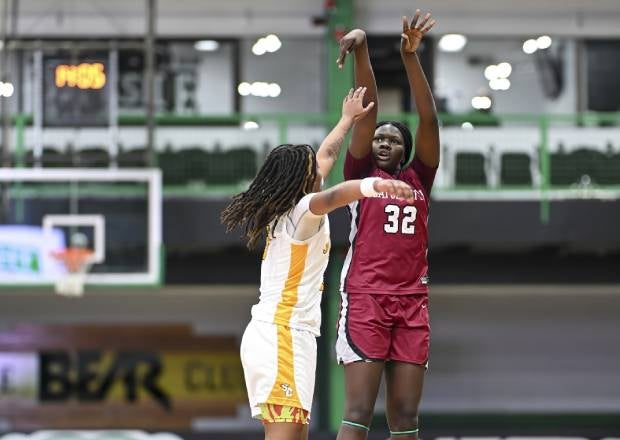 Madison La Follette sophomore Nyajuacni Riak is averaging a state-best 28.8 points per game. (Photo: Kevin Geisler)