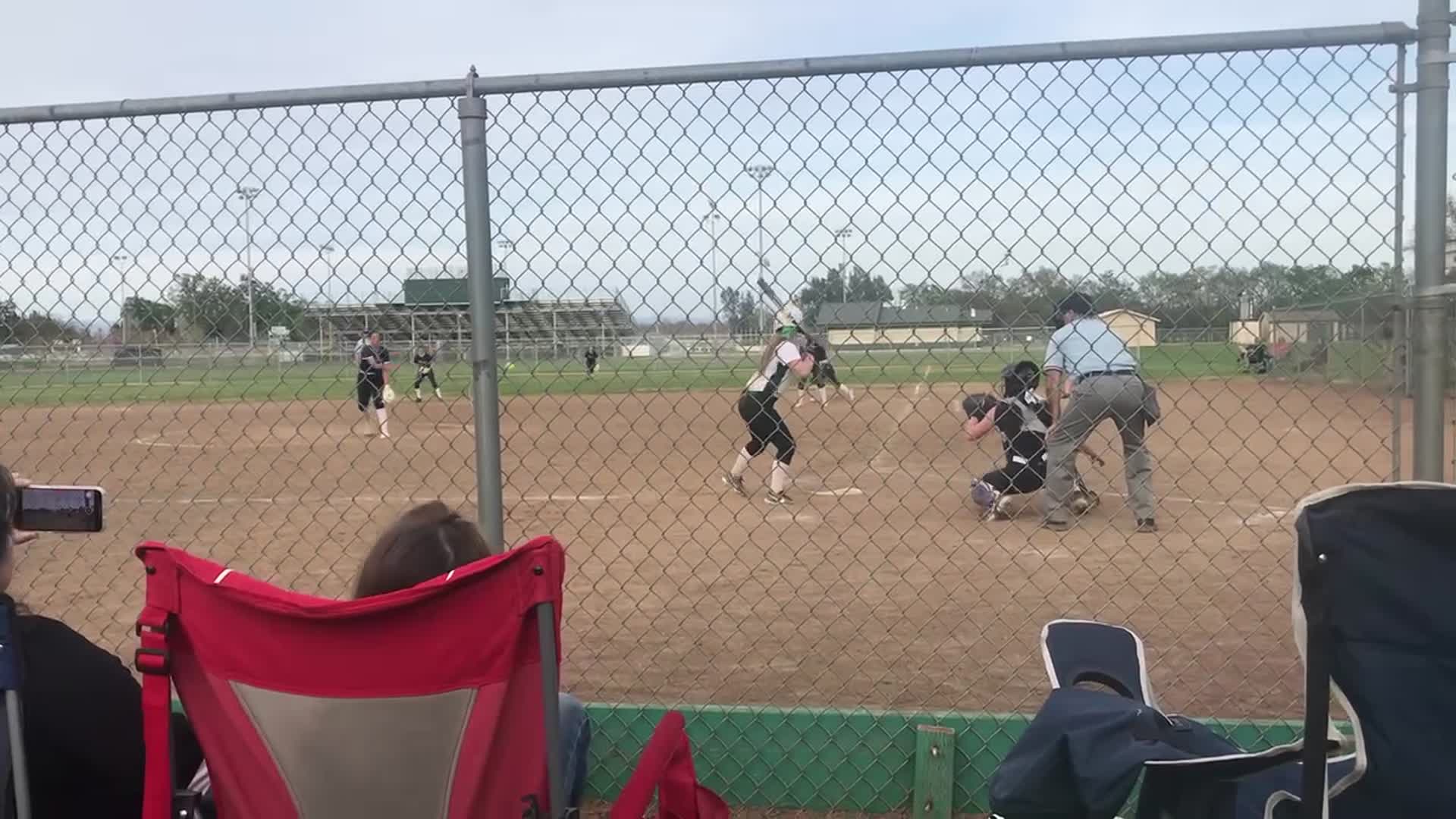 Softball Recap: Biggs picks up eighth straight win at home