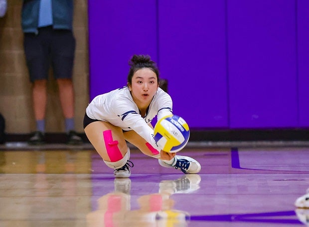 Libero Bianca Sladewski had 10 aces in Crystal Springs Uplands' five-set win over Oceanside on Friday in the CIF Division 5 championship at Santiago Canyon College. (Photo: Ralph Thompson)
