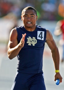 Khalfani Muhammad contributed to three
wins, including an electrifying anchor
leg in the 400 relay. 