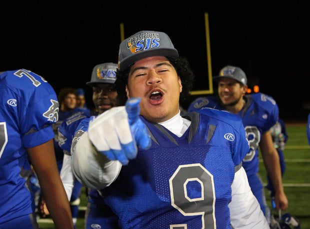 Sierra celebrated a Sac-Joaquin Section title.