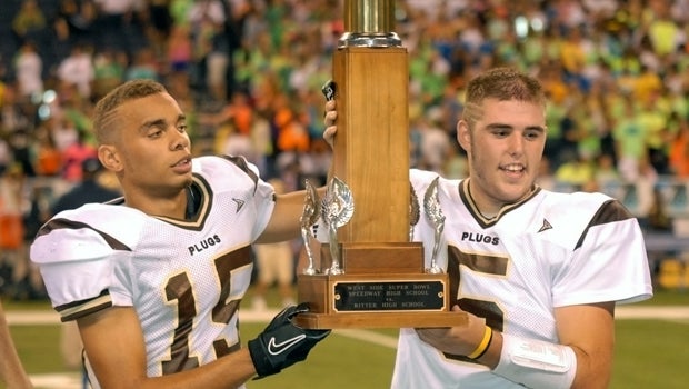 Speedway players celebrate their victory in last year's Horseshoe Hall of Fame Classic.