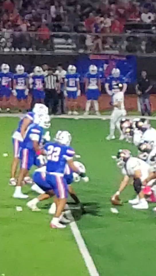 Football Recap: Economedes Snaps Five-Game Streak of Wins on the Road