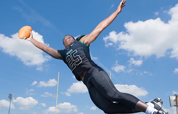 Damon Weaver and DeSoto hope to improve to 2-0 with a win over Eastern Christian Academy.