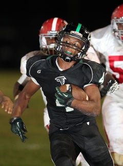 Demario Richard and Palmdale make theirfirst appearance in the rankingsafter a 9-0 start.