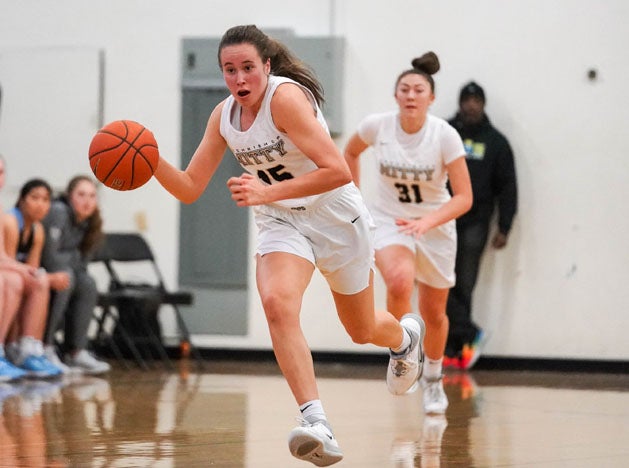 Sydney Bourland led Mitty on Friday with 13 points.
