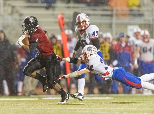 Dravon Henry and Aliquippa will look to run away from Beaver Falls.