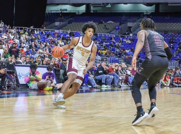 Four-star Washington signee Wesley Yates finished with a game-high 31 points to guide Beaumont United to its third consecutive state title game. (Photo: Tommy Hays)