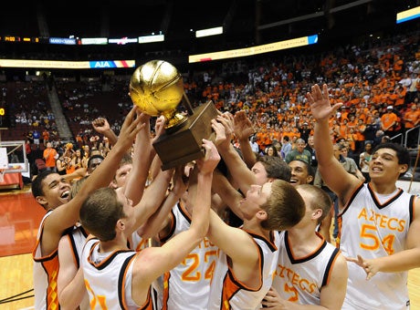 Corona Del Sol won it all last season in Division I, and now they're back to defend the title.