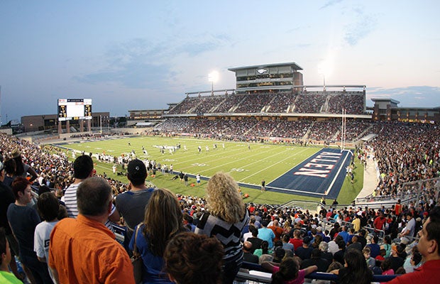 More than 20,000 fans jammed in and around Eagle Stadium for Allen's 2015 opener against Guyer.
