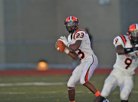 Tyler Boyd and Clairton continued their national-best winning streak in dominant fashion.